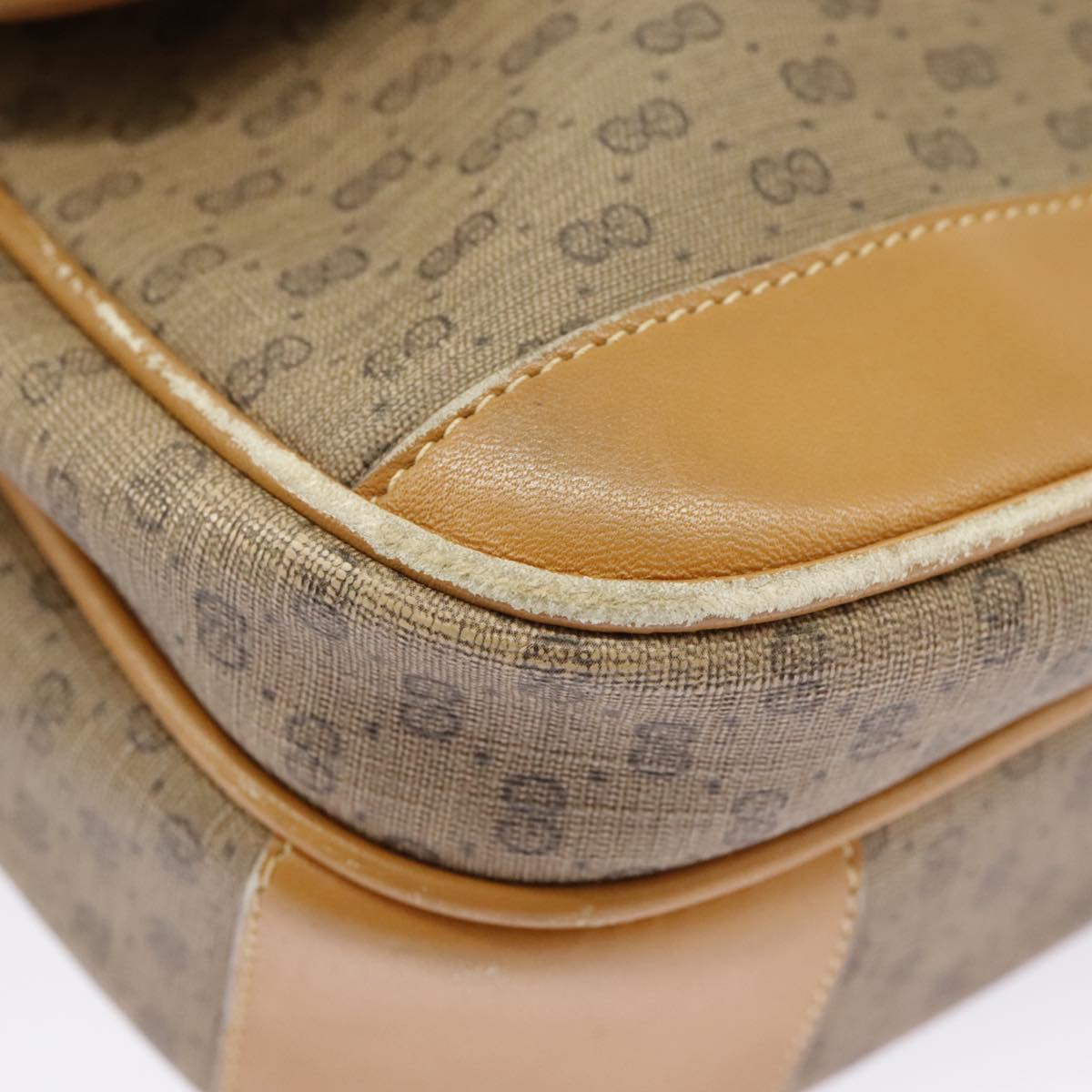 GUCCI Micro GG Supreme Shoulder Bag PVC Beige Gold 99301