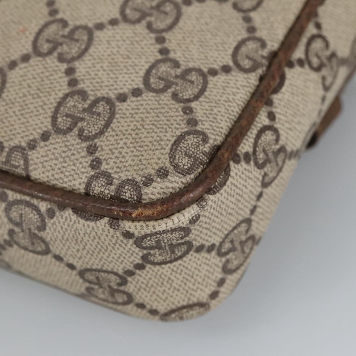 GUCCI GG Supreme Shoulder Bag PVC Beige 99351