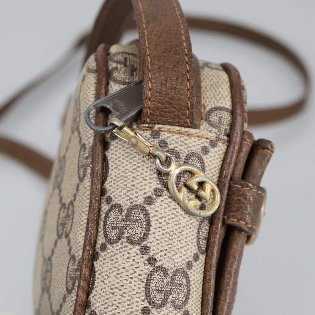 GUCCI GG Supreme Shoulder Bag PVC Beige 99351