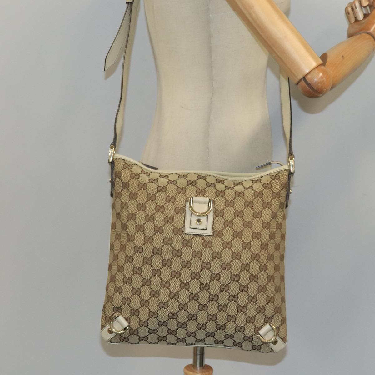 GUCCI GG Canvas Shoulder Bag Beige Gold 131326 99430