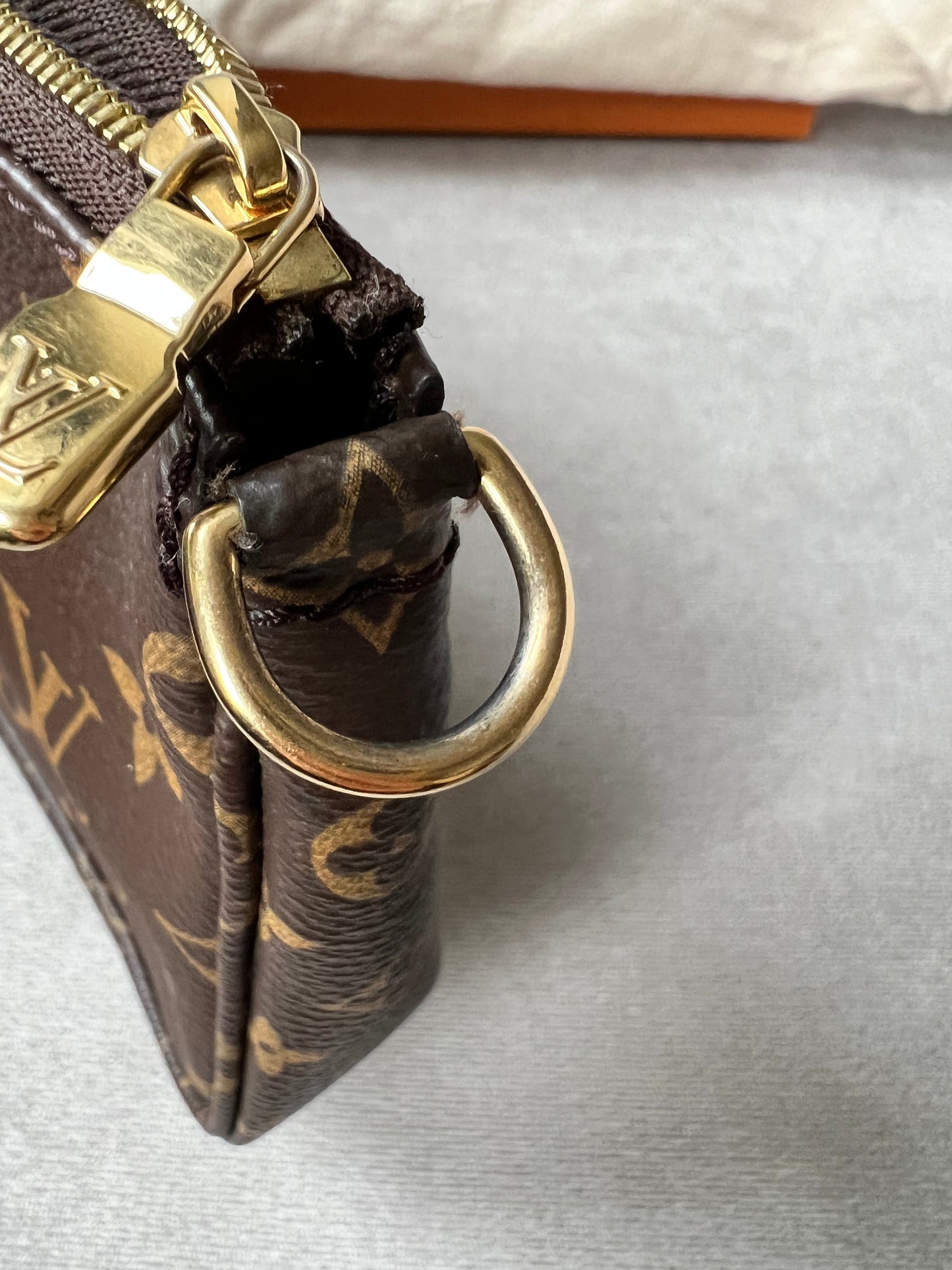 Louis Vuitton Multi Pochette Accessoires Khaki (RRP £1970)