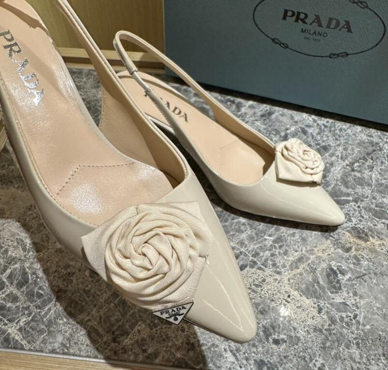GlamyWomen Shoes - 236