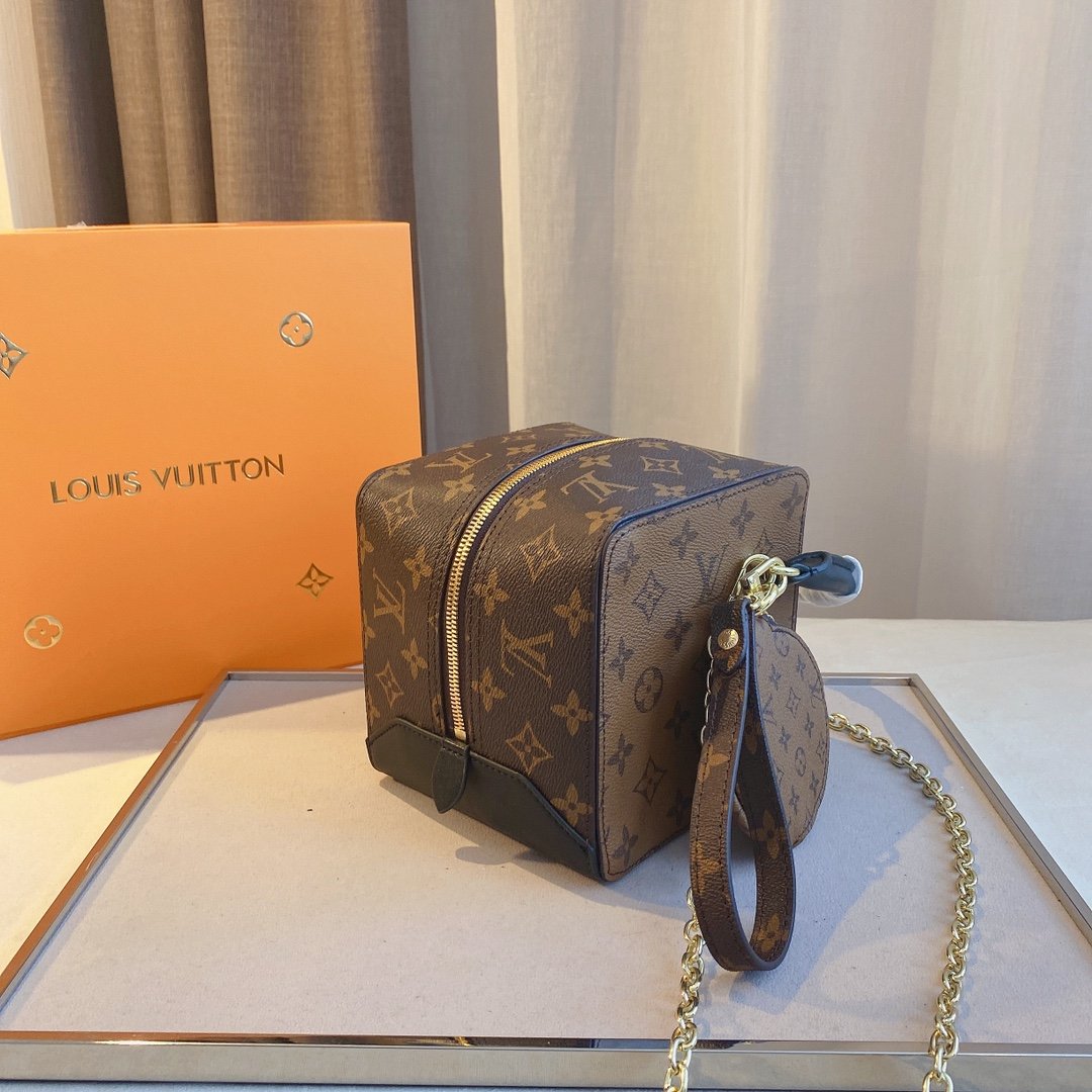 EN - New Arrival Bags LUV 088