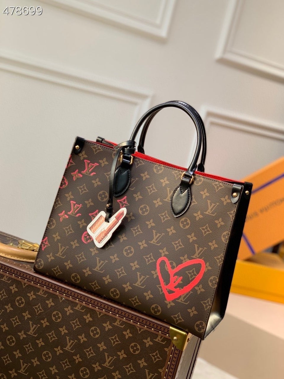 LV Onthego MM Fall In Love Monogram Canvas For Women, WomenÃ¢â‚¬â„¢s Handbags, Shoulder Bags 13.8in/35cm LV M45888