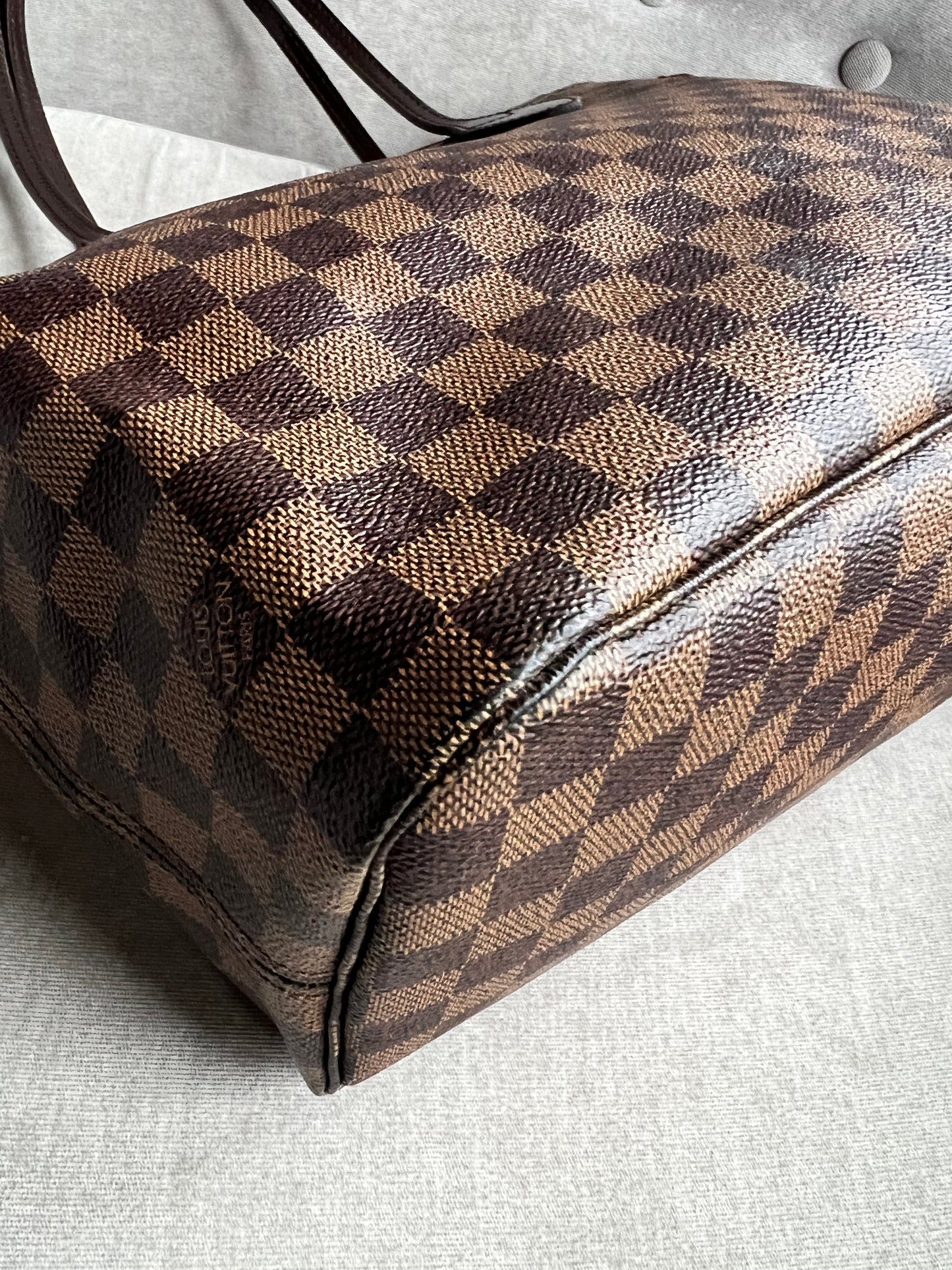 Louis Vuitton Neverfull MM Damier Ebene Cherry Interior (RRP £1410)