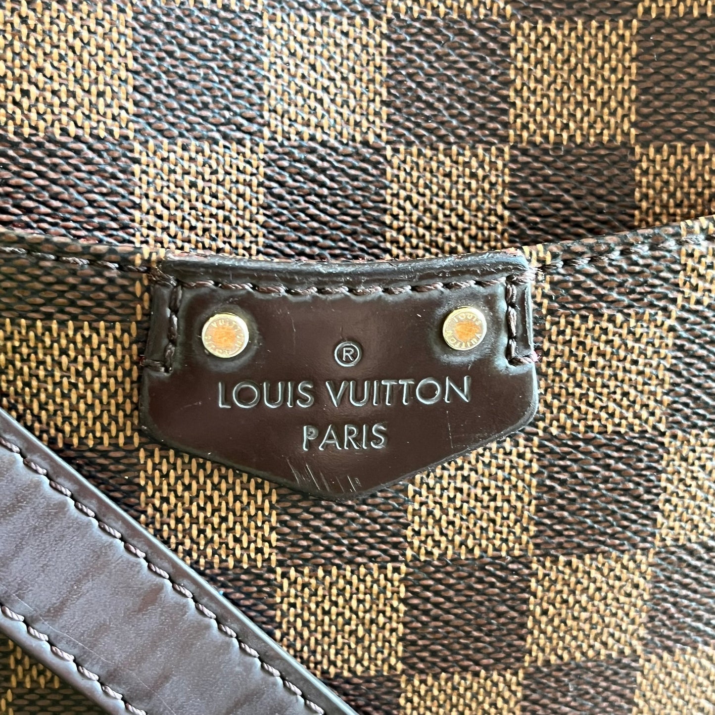 LOUIS VUITTON South Bank Besace Damier Ebene Canvas Crossbody Bag