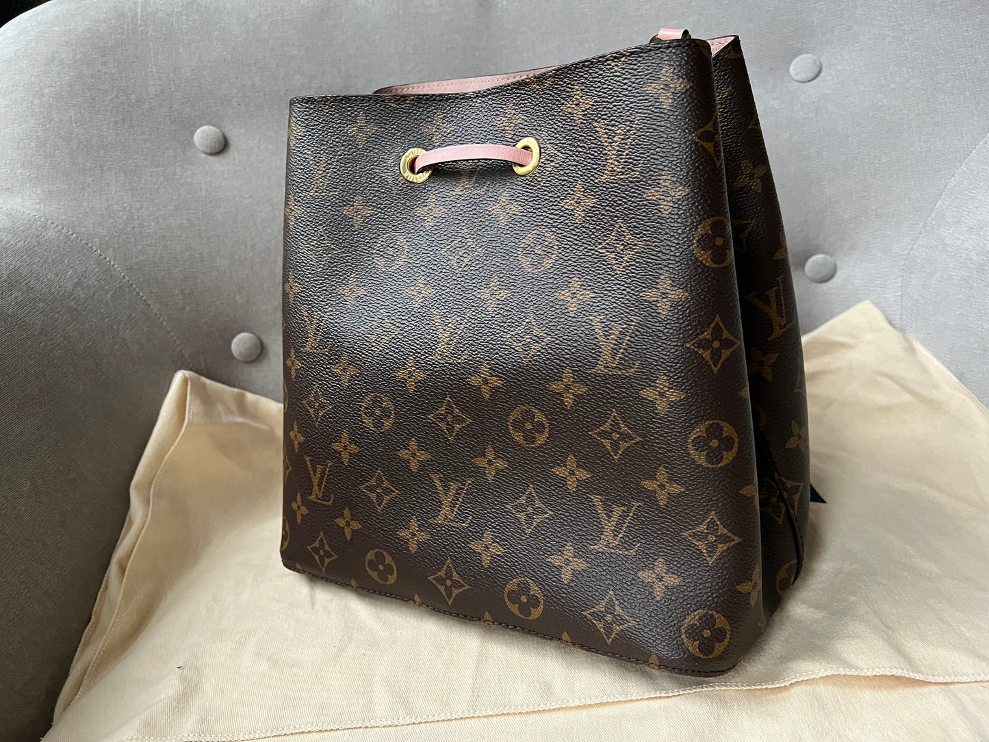 Louis Vuitton Neo Noe Monogram Rose Poudre (RRP £1,560)