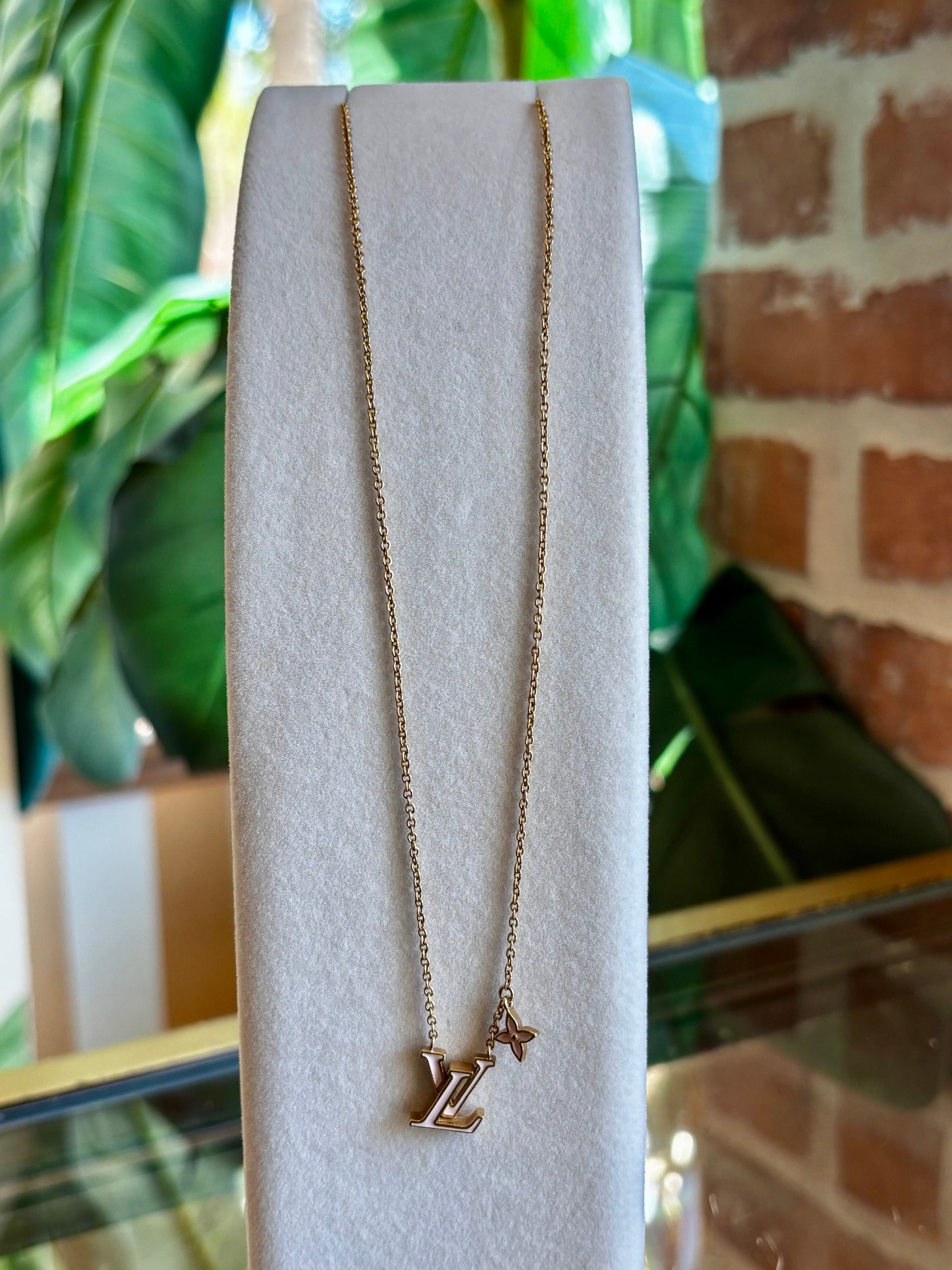 LOUIS VUITTON LV Iconic Necklace