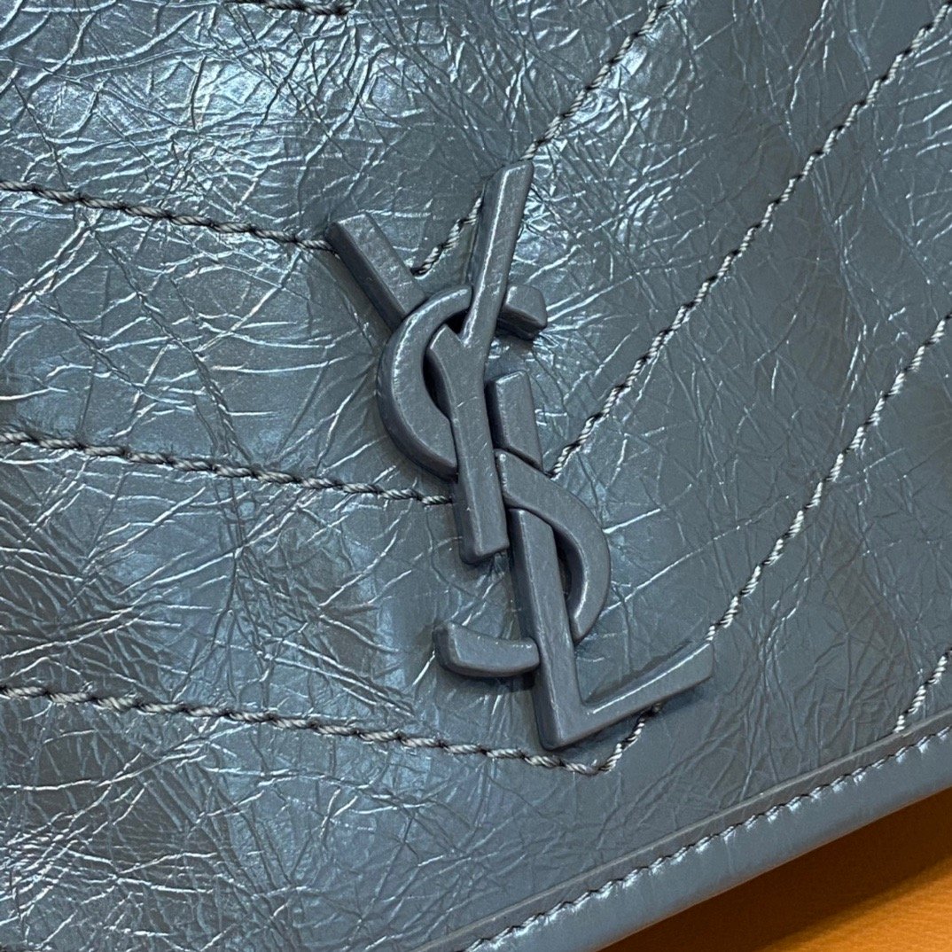 GLAMI Niki Wallets On Chain Storm For Women 7.5in/19cm