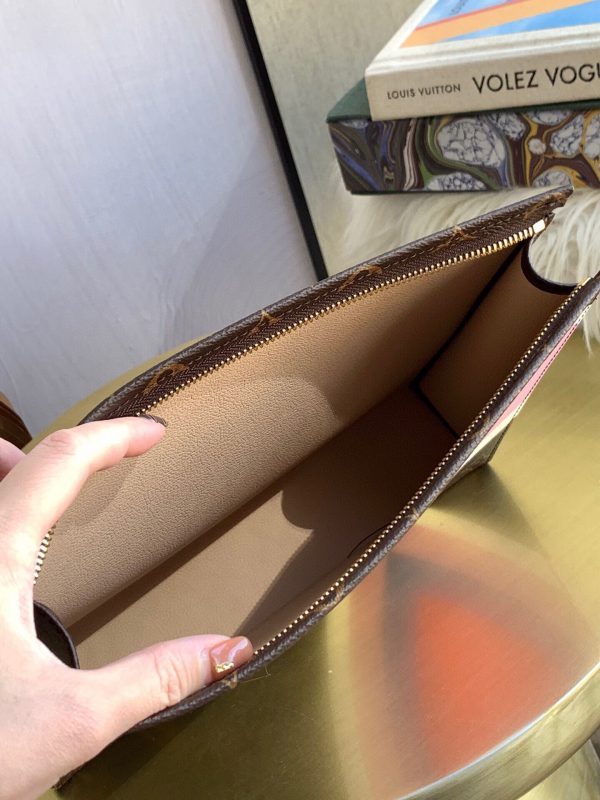 LOV2 Bags - Luxurious Bags  1420