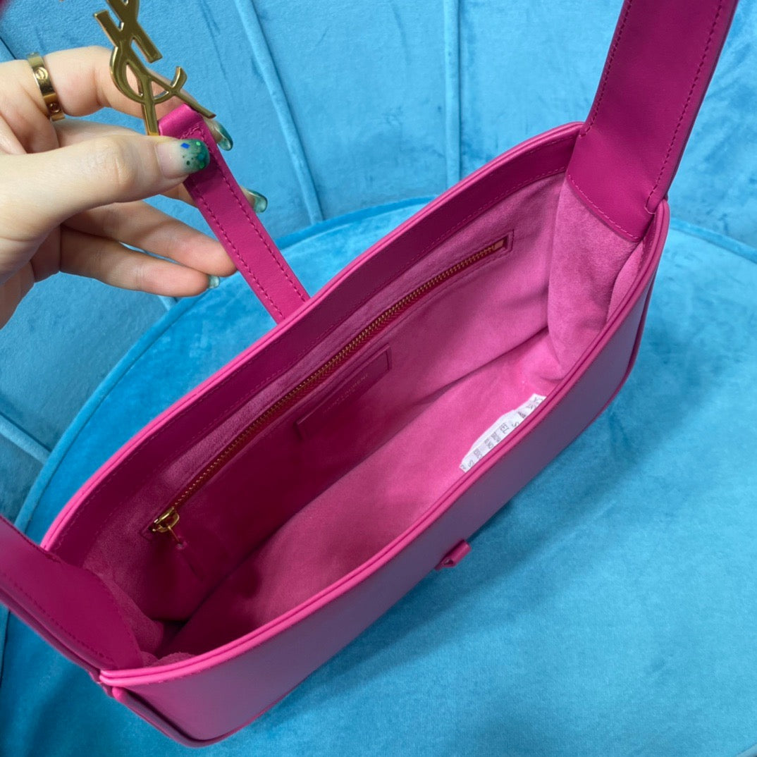 GLAMI Le 5 Ãƒâ‚¬ 7 Hobo Bag In Smooth Pink For Women 9in/23cm YSL 6572282R20W5623