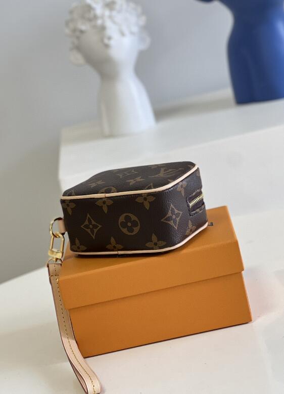SAMC - LOV Bags - 1602