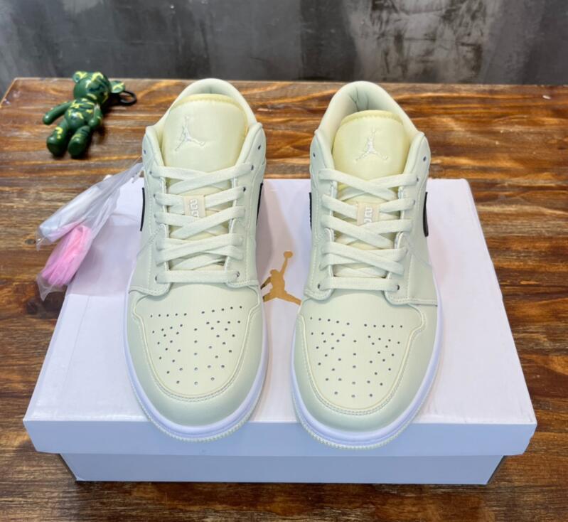 SAMC - NKE Shoes - 872
