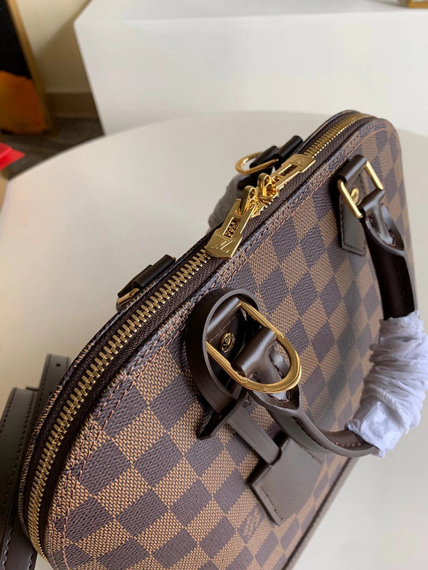 LOV2 Bags - Luxurious Bags  1456
