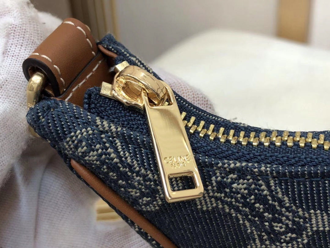 GLAMI Ava Bag In Triomphe Canvas XL Denim For Women 9in/23cm