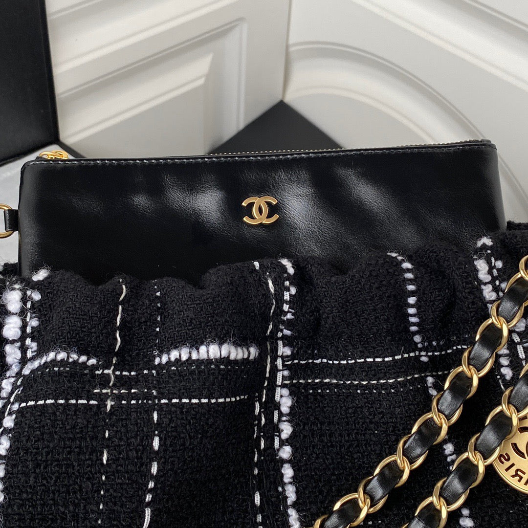 CHL 22 Handbag Gold Hardware Black For Women Handbags, Shoulder Bags 18.3in/47cm AS3262 B08553 NJ058