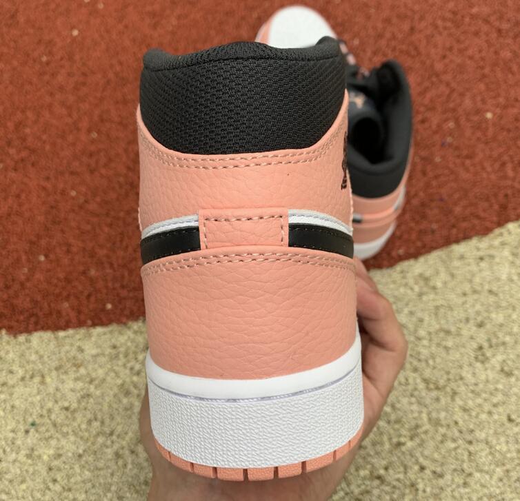 SAMC - NKE Shoes - 1527