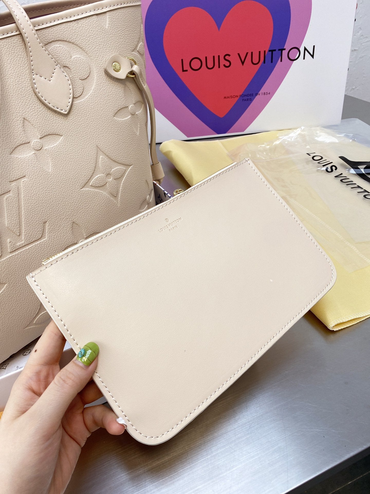 EN - New Arrival Bags LUV 076