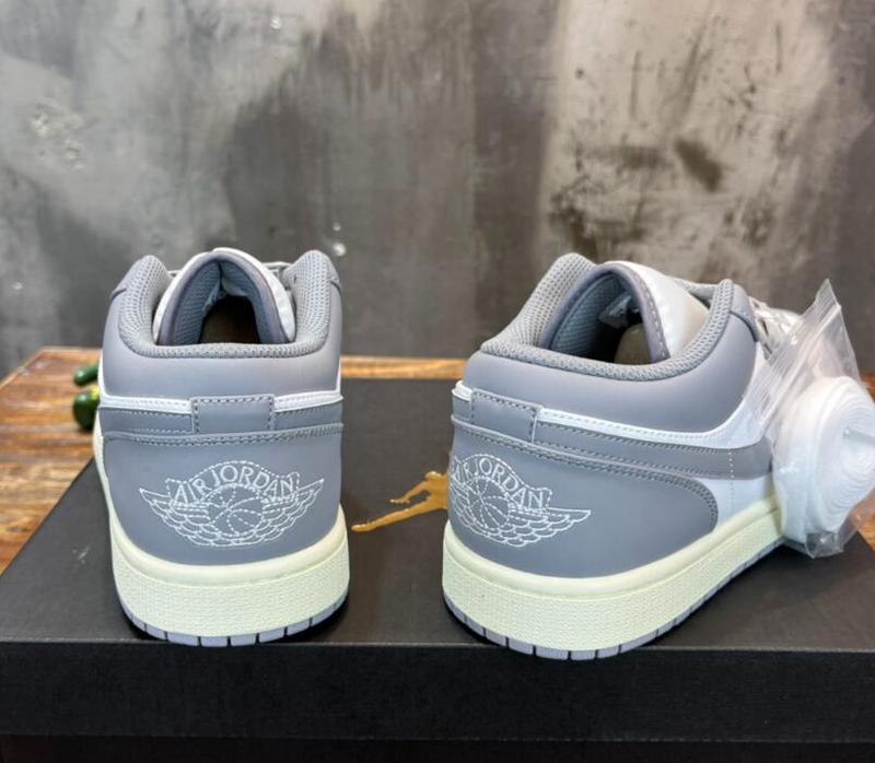 SAMC - NKE Shoes - 880