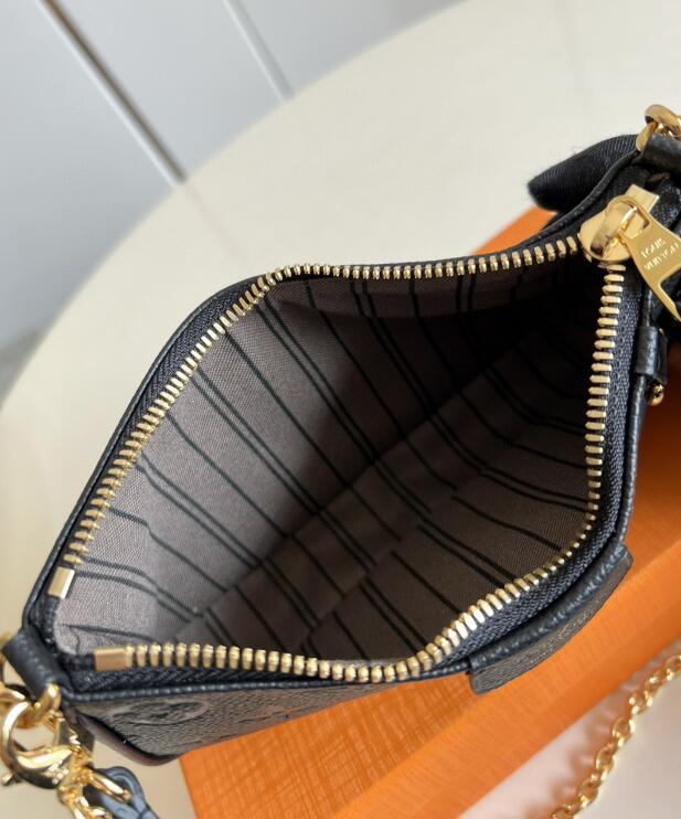 SAMC - LOV Bags - 1853