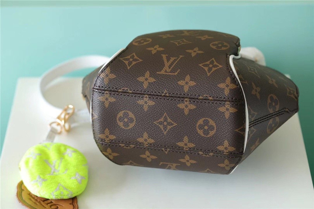 LV Ellipse GLAMI Handbag Created By Nicolas GhesquiÃƒÂ¨re From Classic Monogram Canvas For Women Brown 9.1in/23cm LV M20752