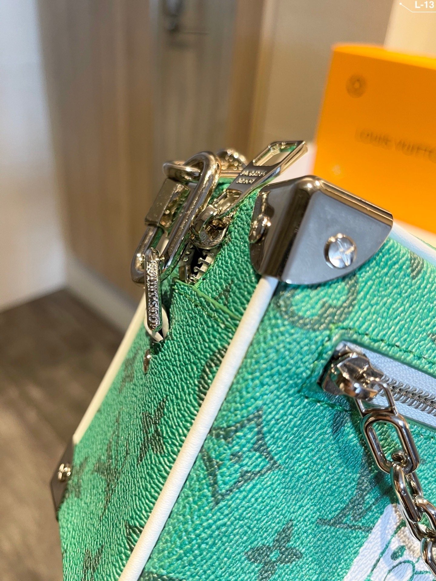 EN - New Arrival Bags LUV 487