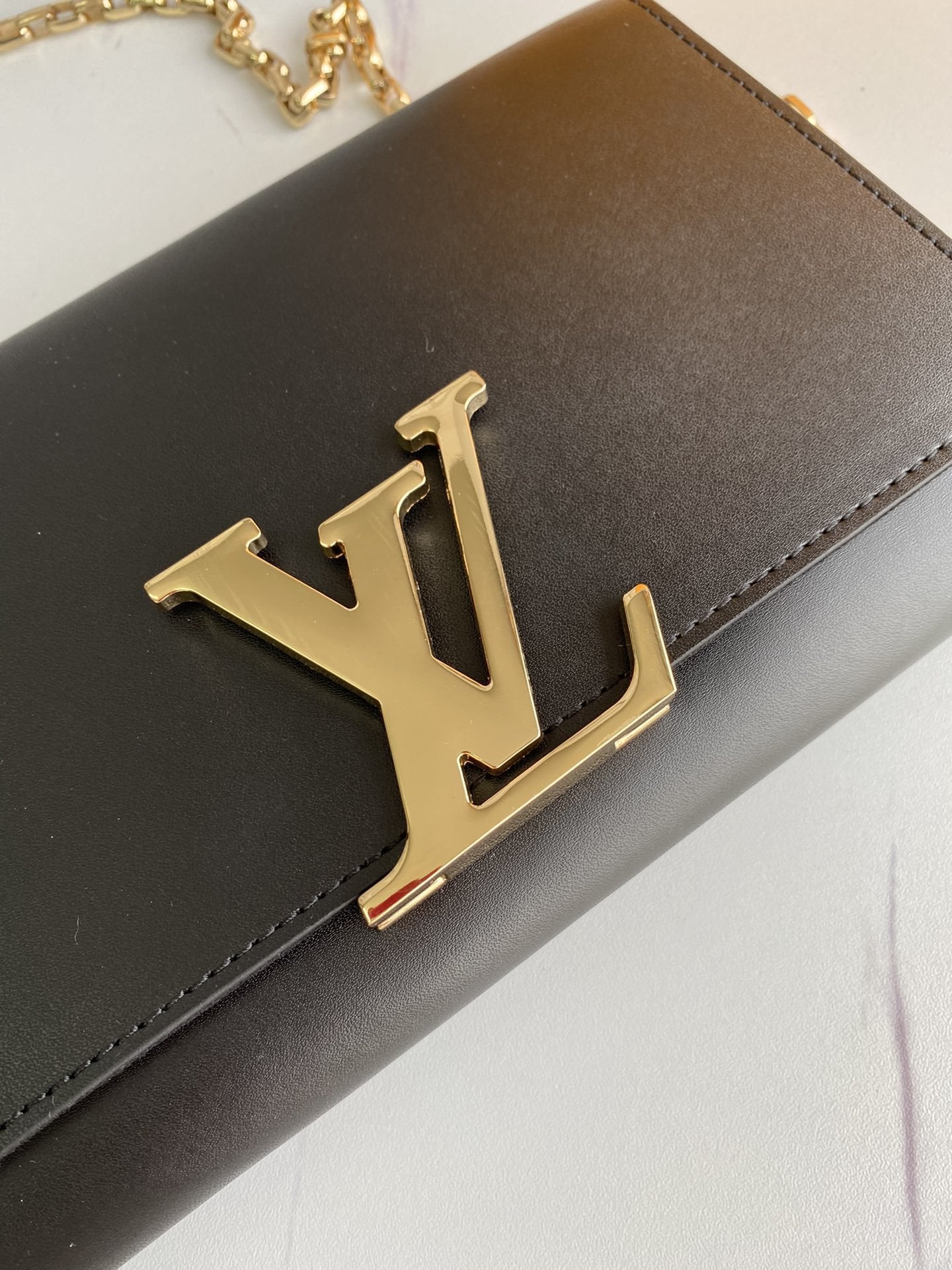 EN - New Arrival Wallet LUV 057