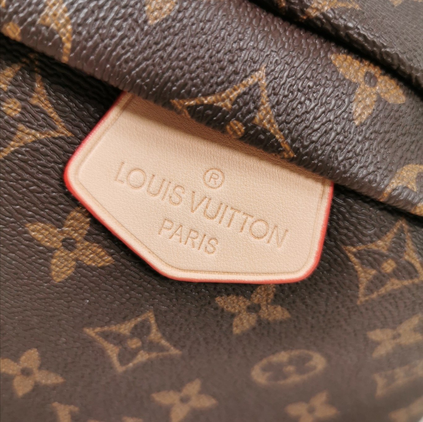 EN - New Arrival Bags LUV 245