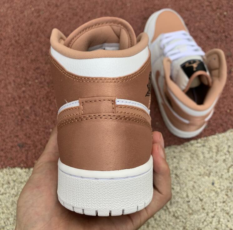SAMC - NKE Shoes - 1496