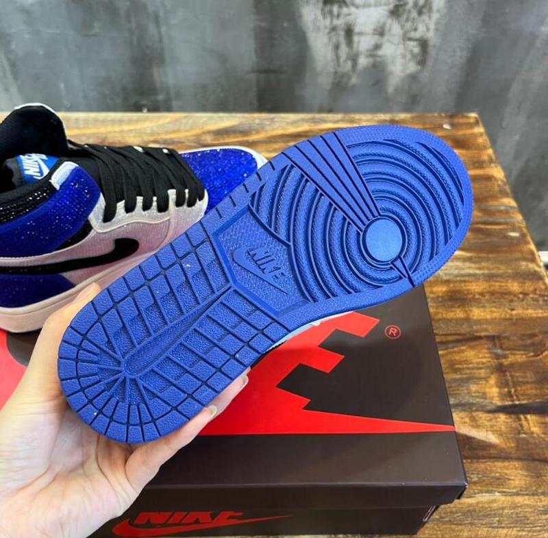 SAMC - NKE Shoes - 445