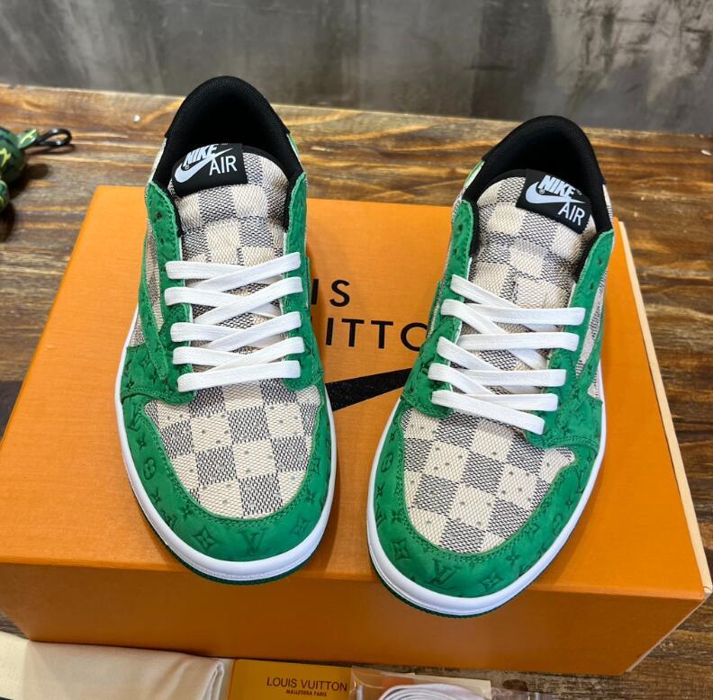 SAMC - NKE Shoes - 524
