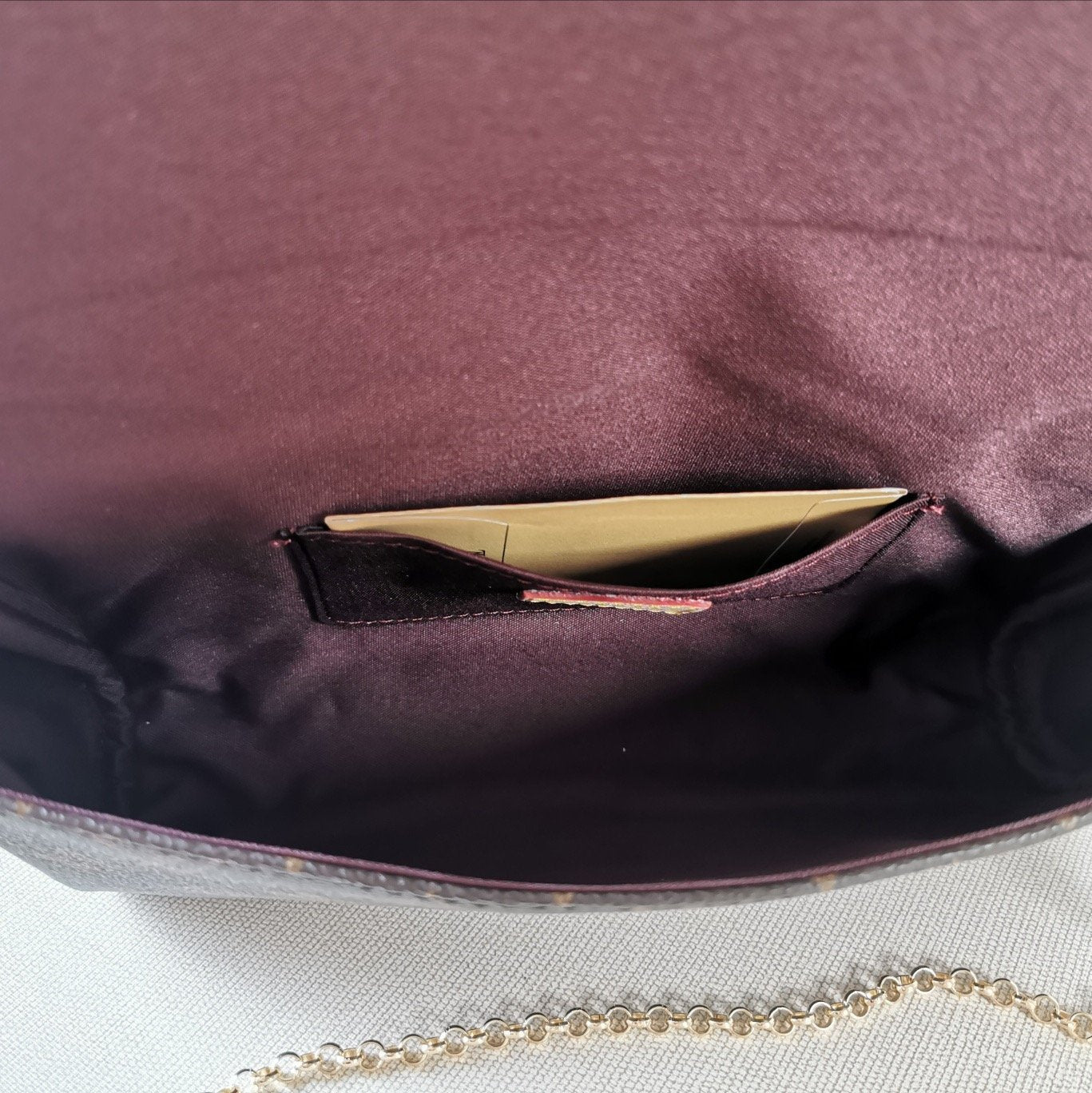 EN - New Arrival Bags LUV 202