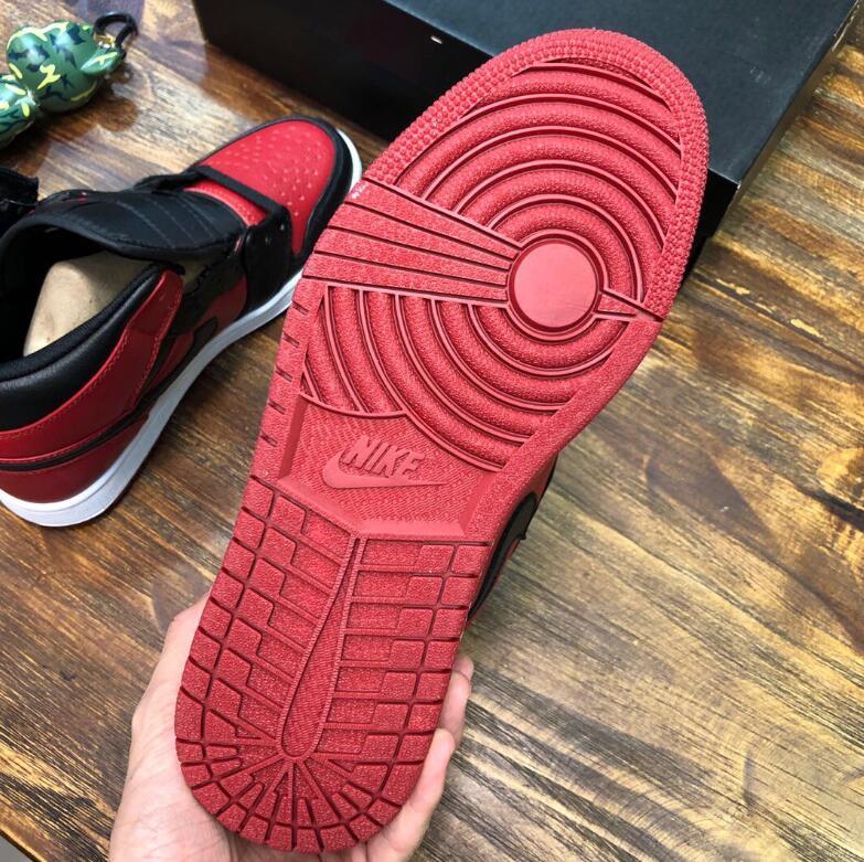 SAMC - NKE Shoes - 1880