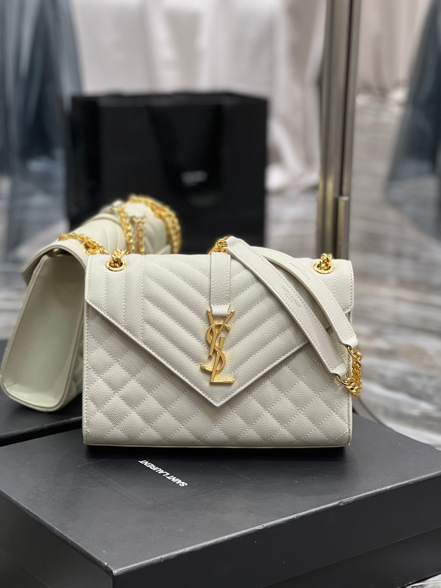 GLAMI Envelope MeGLAMIum Chain Bag White For Women, Women’s Bags 9.4in/24cm YSL