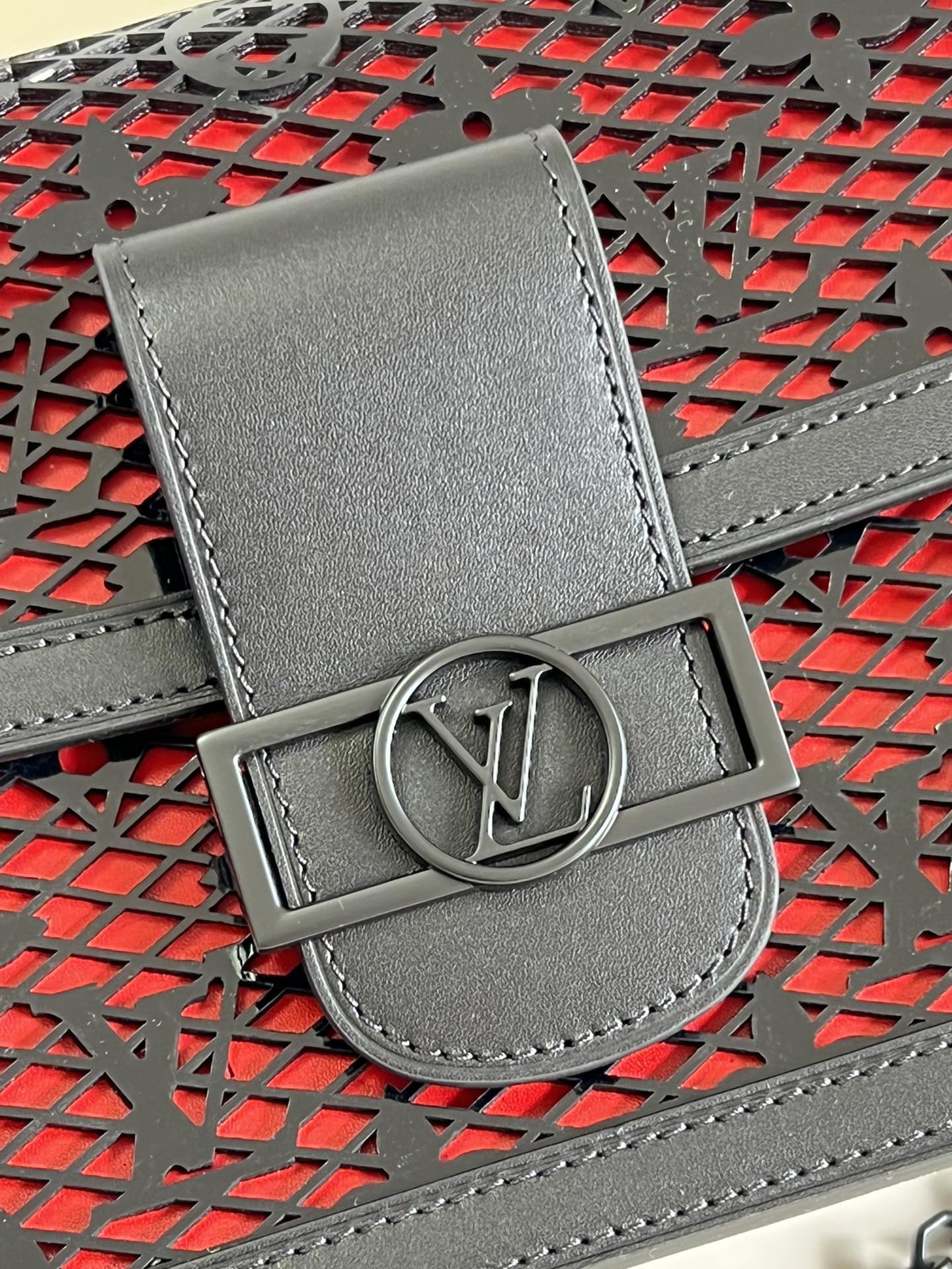 LV Limited Dauphine MM Bags By Nicolas GhesquiÃƒÂ¨re With Monogram LaGLAMI Black For Women 25cm LV