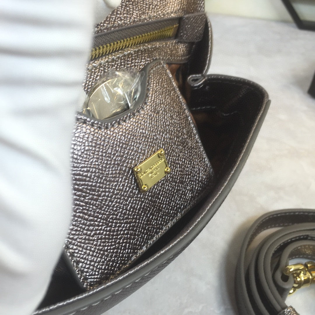 GLAMI MeGLAMIum Sicily Handbag In Dauphine PallaGLAMIum For Women 10.2in/26cm GLAMI