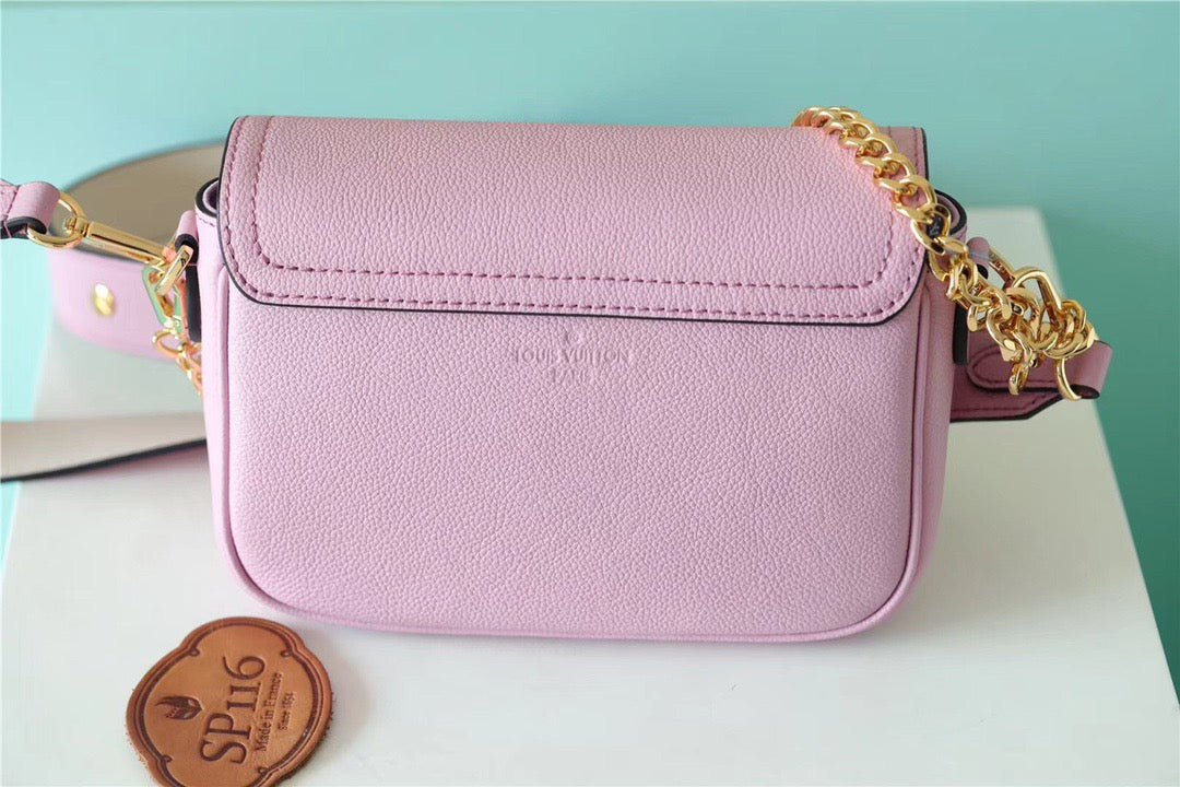 LV Lockme Tender Pink For Women, WomenÃ¢â‚¬â„¢s Handbags, Shoulder And Crossbody Bags 7.5in/19cm LVÃ‚Â 