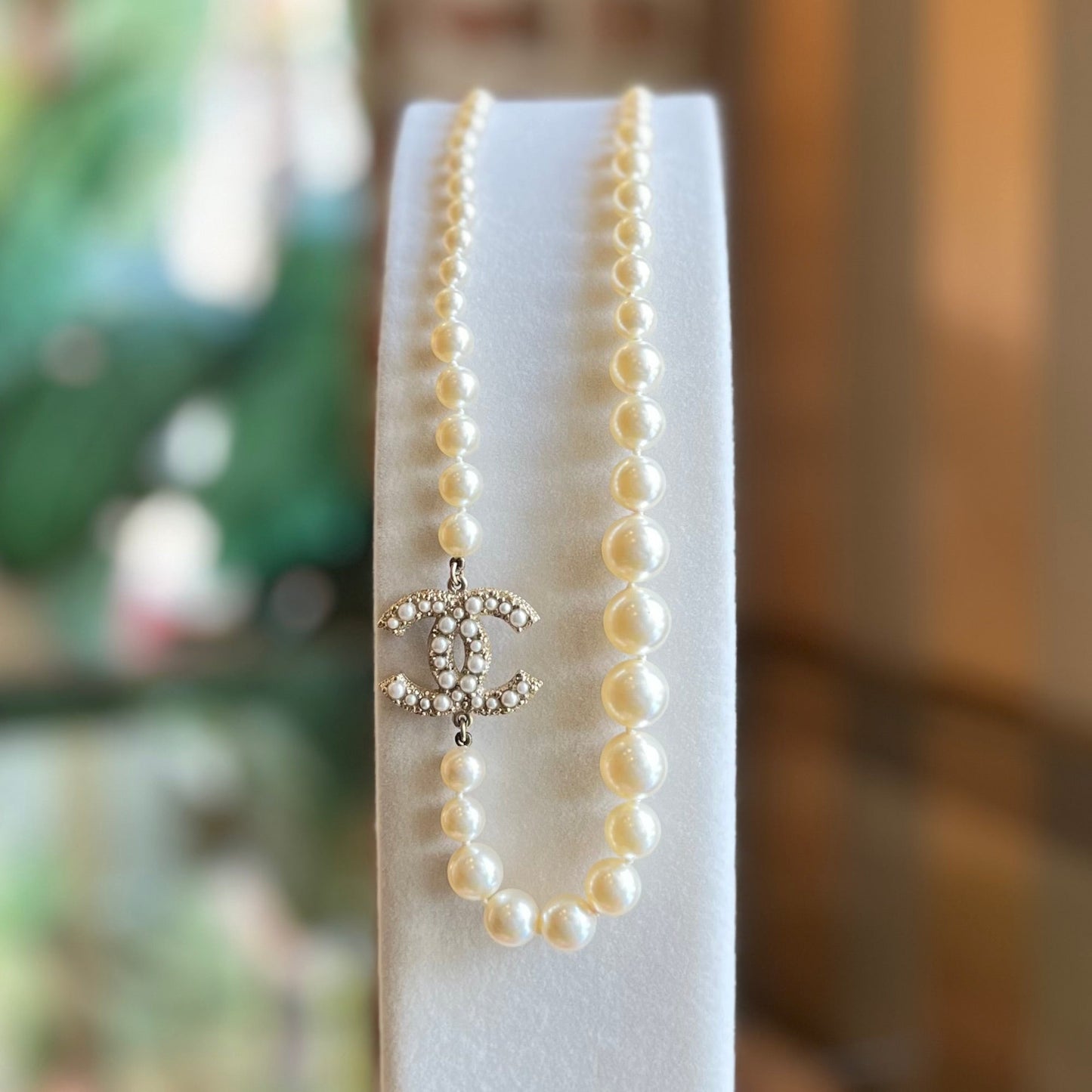 CHANEL Graduated Pearl CC Necklace