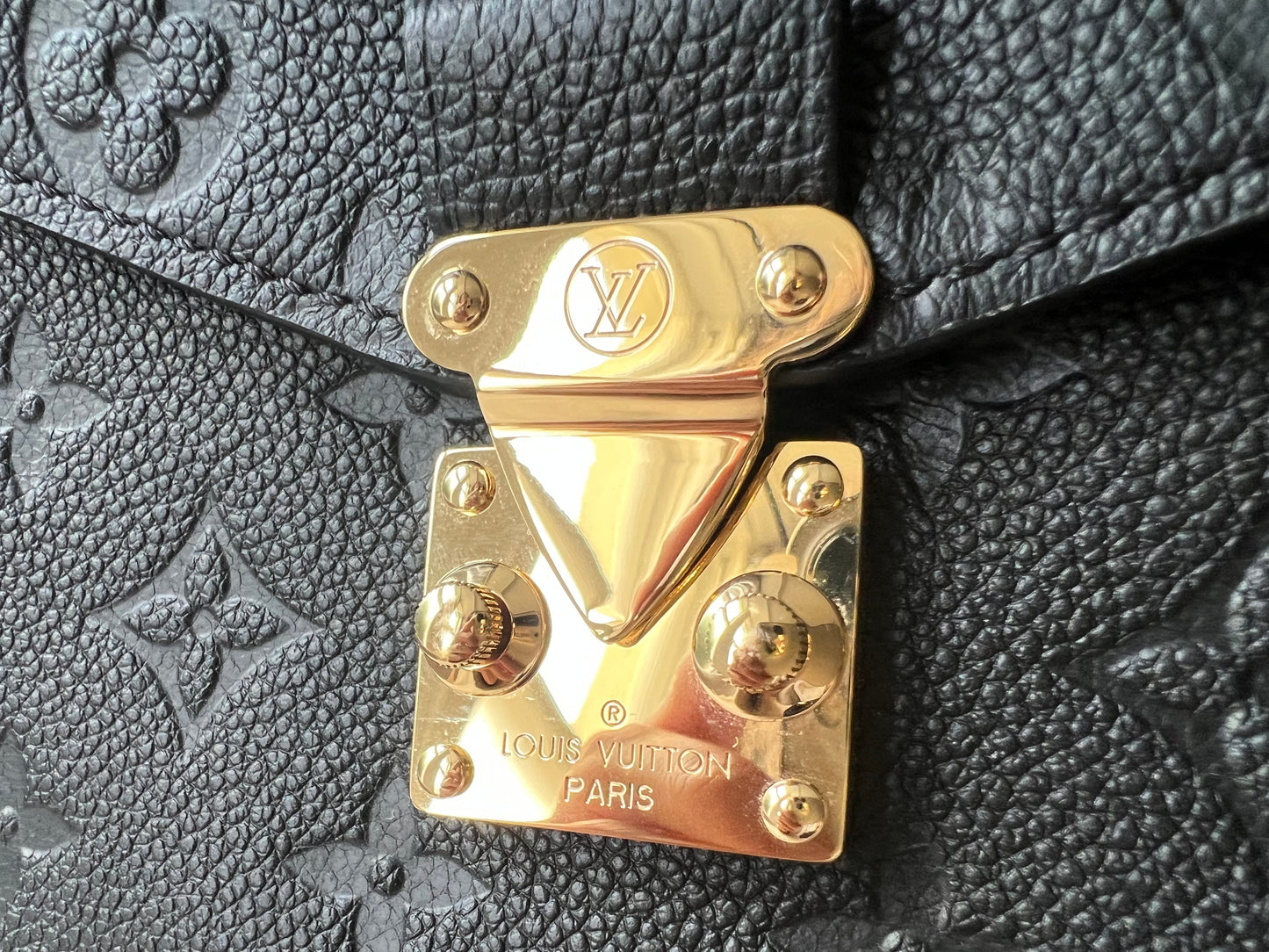 Louis Vuitton Pochette Metis Black Empreinte (RRP £2,110)