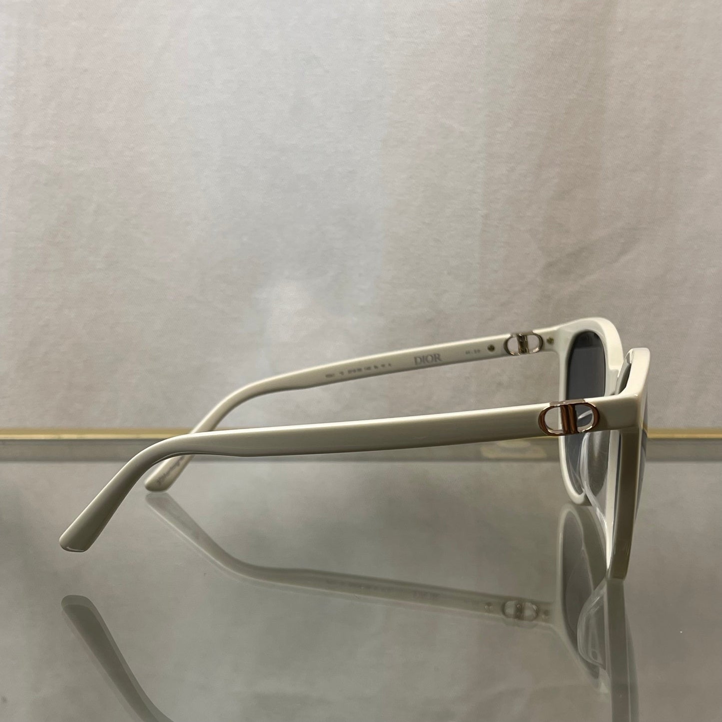 DIOR 30MontaigneMini White Sunglasses TS3640