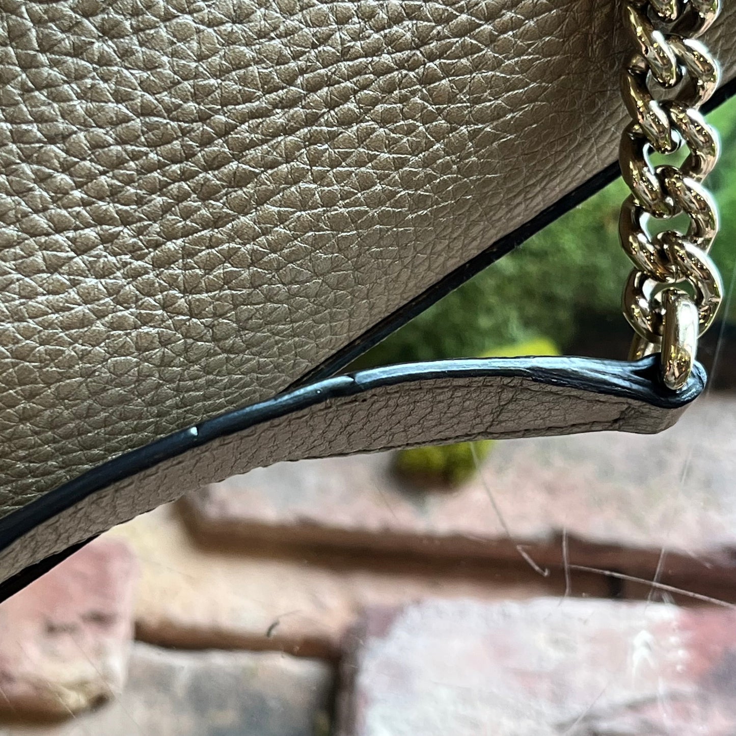 GUCCI Medium Soho Chain Metallic Pebbled Shoulder Bag