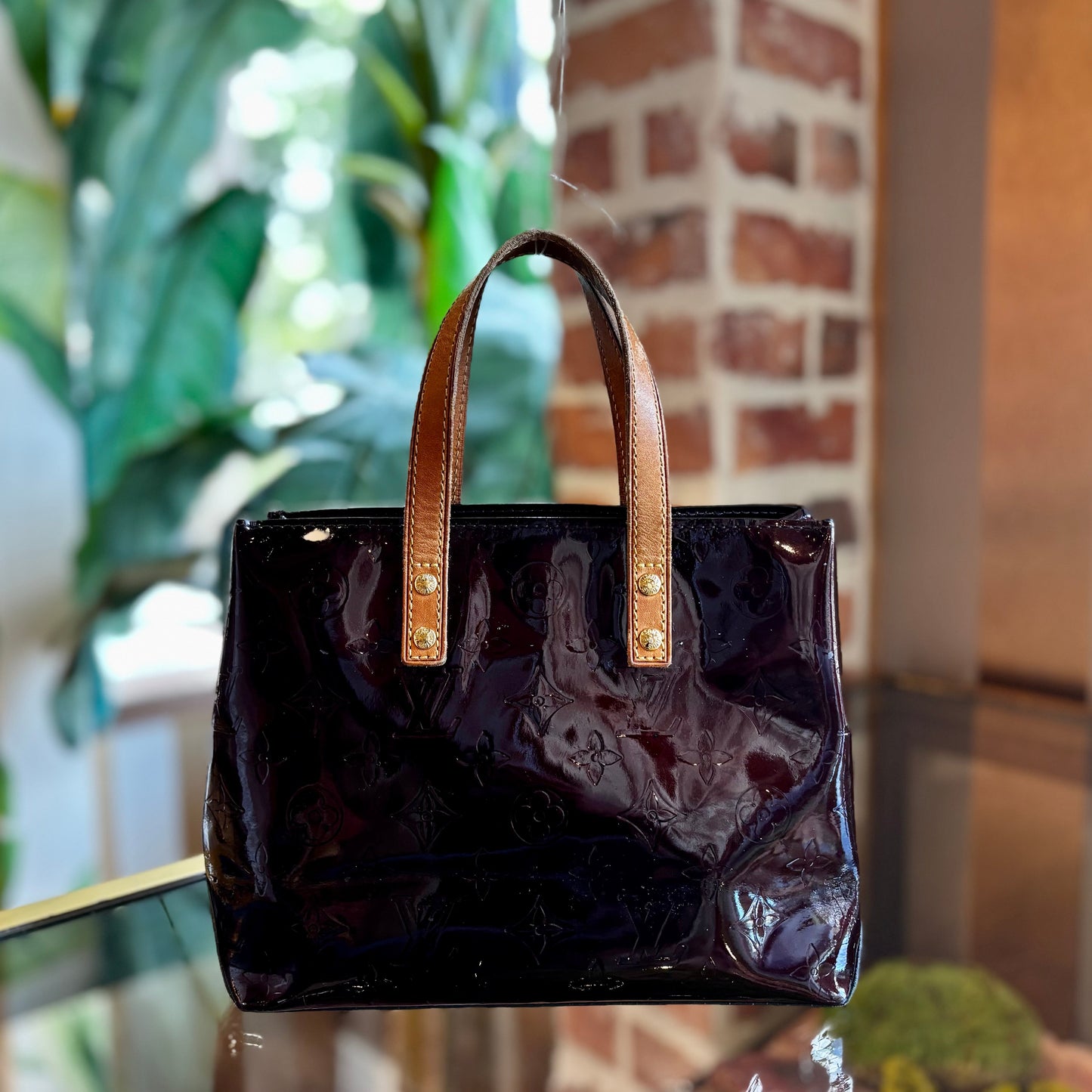 LOUIS VUITTON Vernis Amarante Reade PM Tote