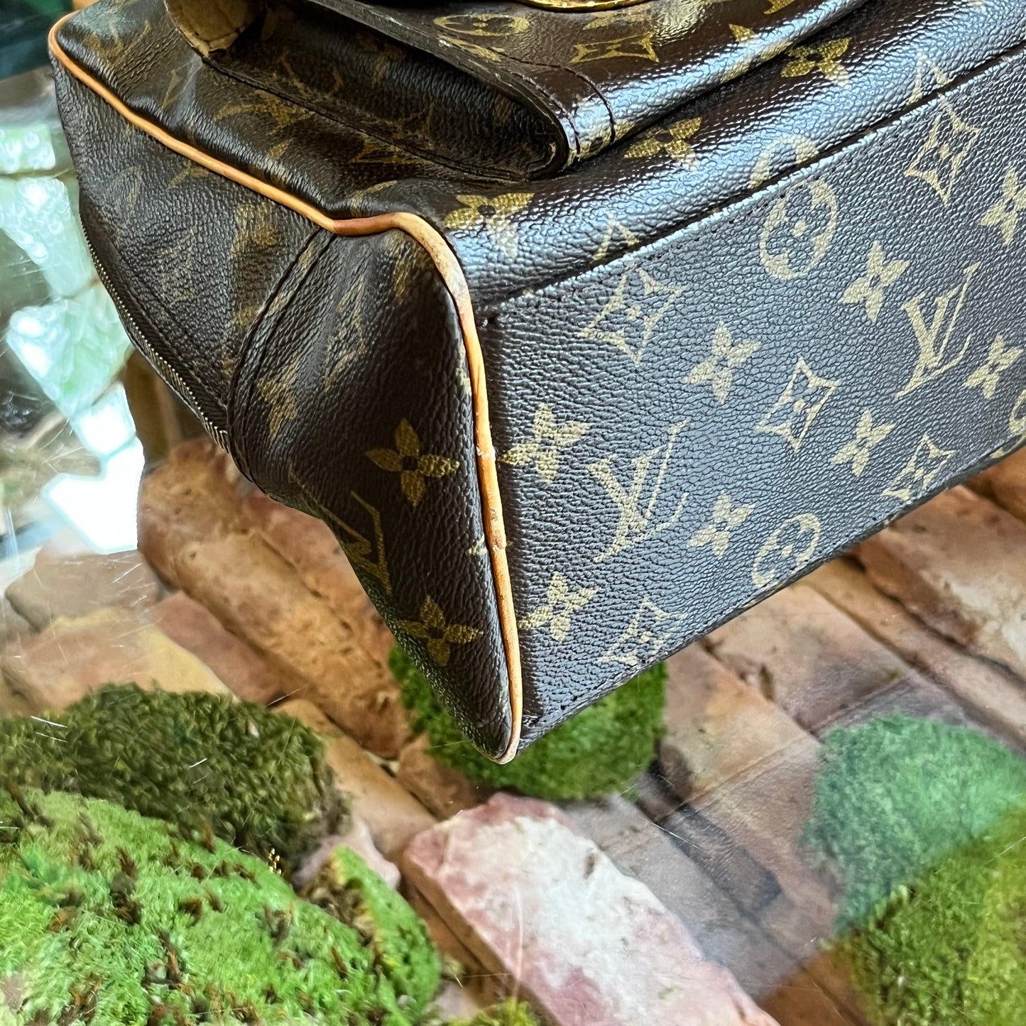 LOUIS VUITTON Monogram Canvas Manhattan GM Bag