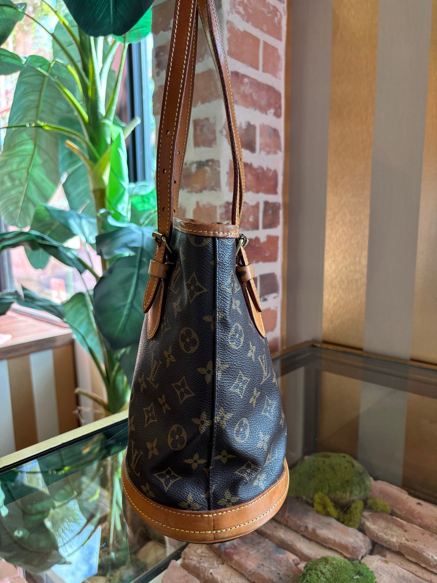 LOUIS VUITTON Monogram Petite Bucket ADI1174