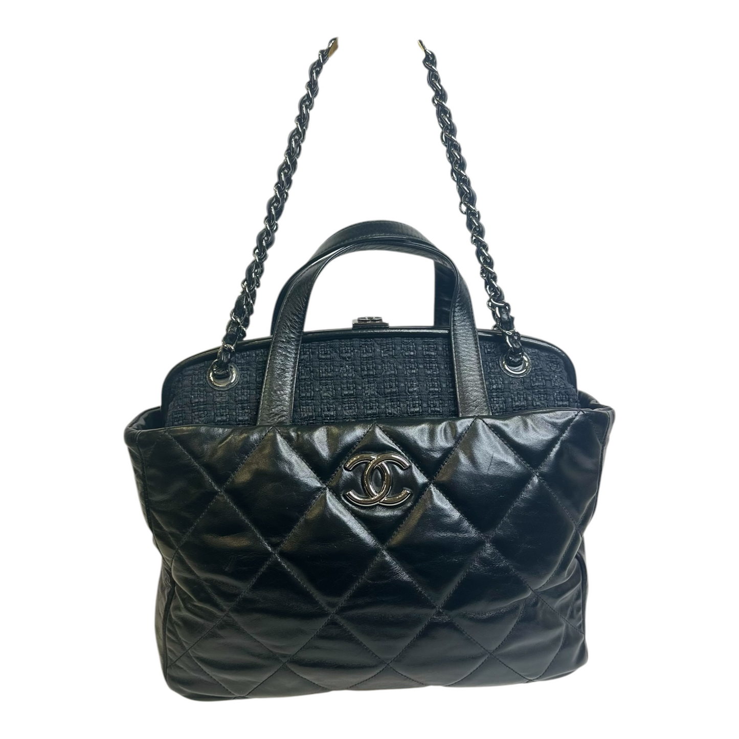 Chanel Portobello Quilted Glazed Calfskin Leather And Tweed Frame Shoulder Bag