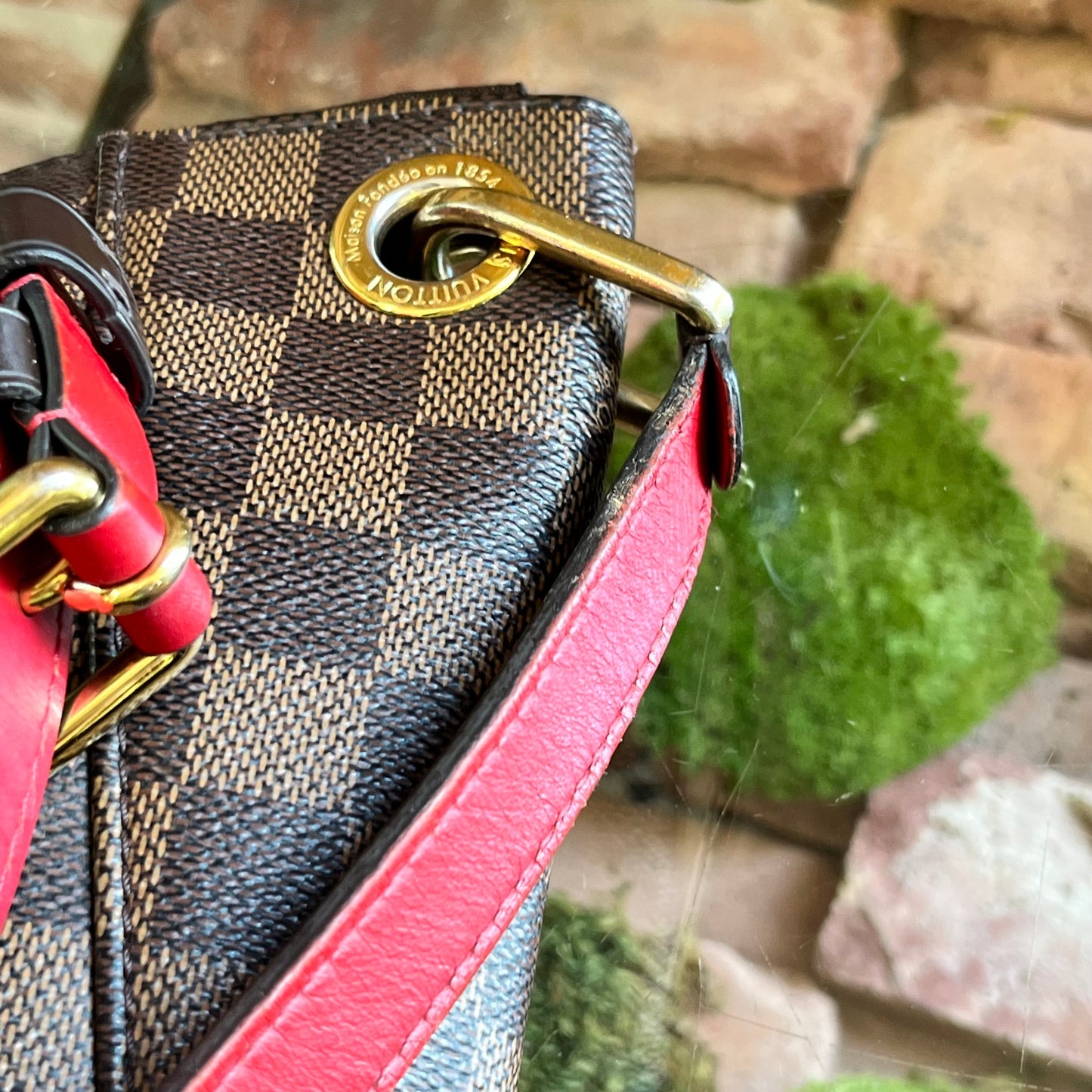 LOUIS VUITTON South Bank Besace Damier Ebene Canvas Crossbody Bag