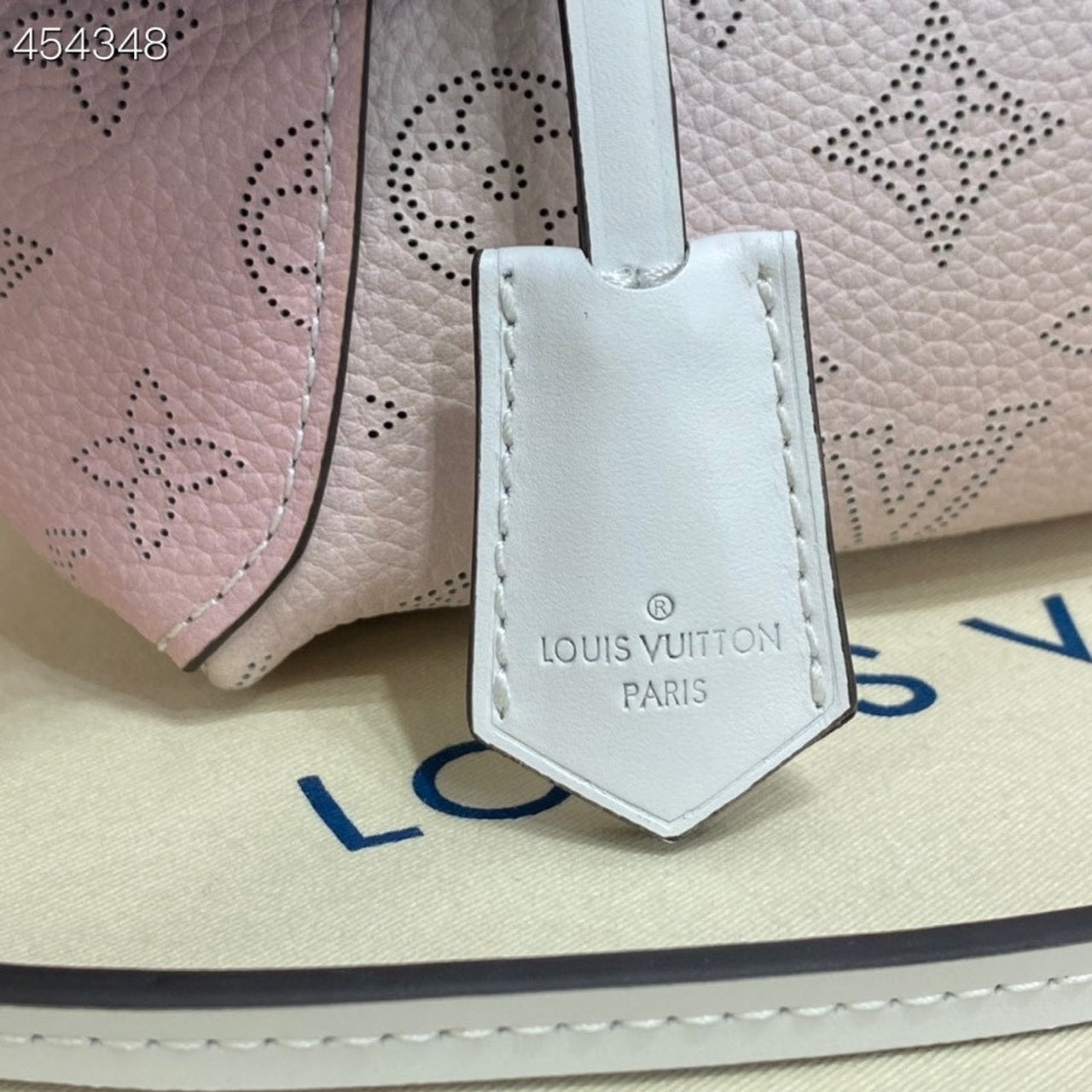 LV Hina PM Bag 22cm Mahina Calfskin Leather Spring/Summer Collection M57858 GraGLAMIent Pink
