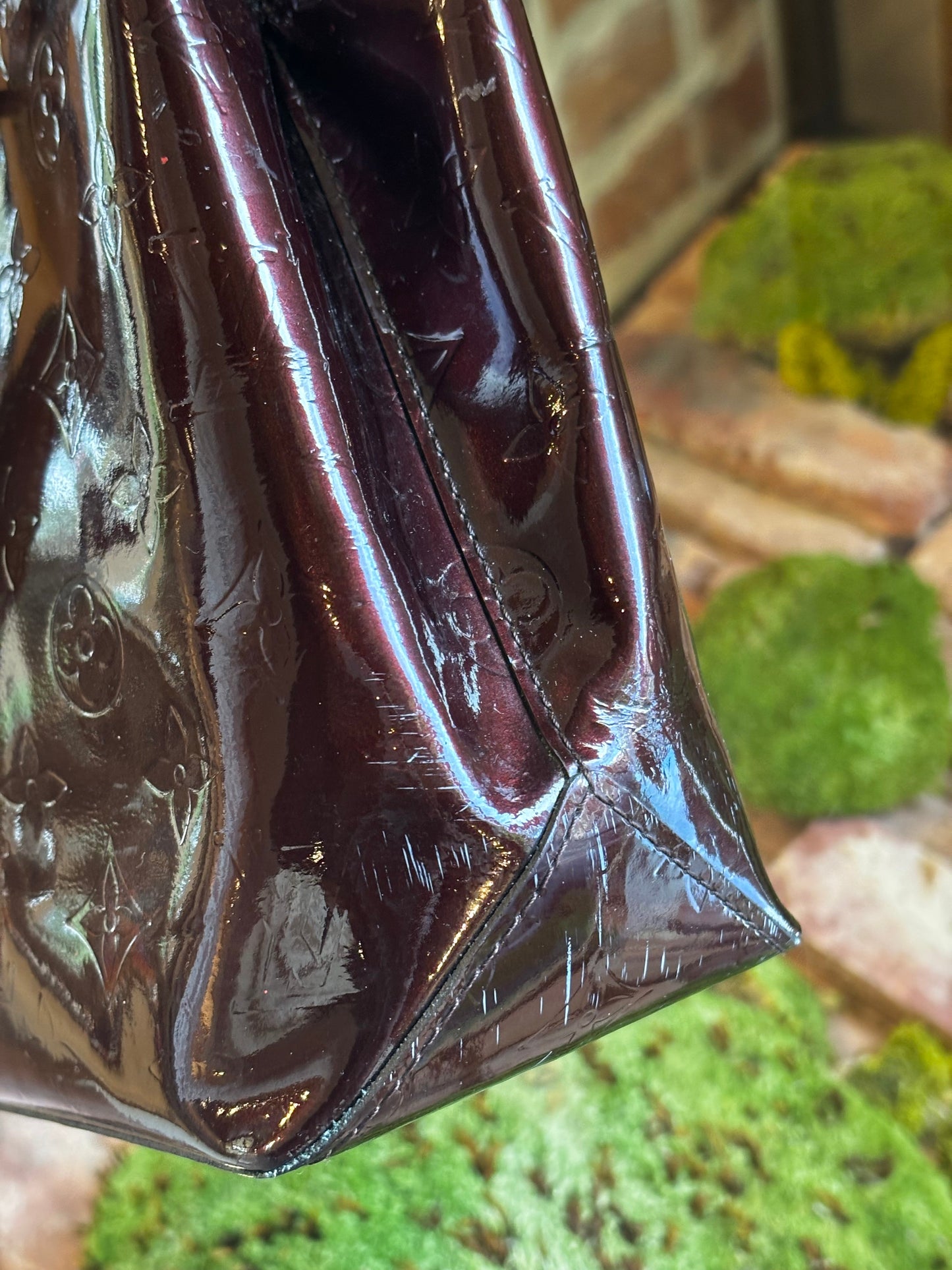 LOUIS VUITTON Vernis Amarante Reade PM Tote