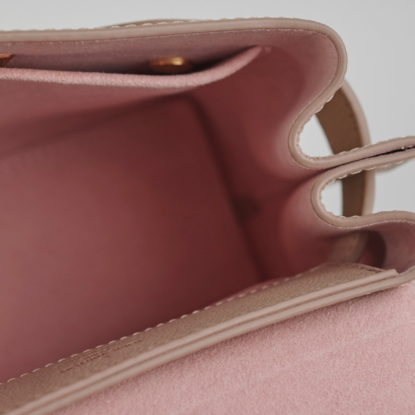 Louis Vuitton Lockme Ever Mini Greige