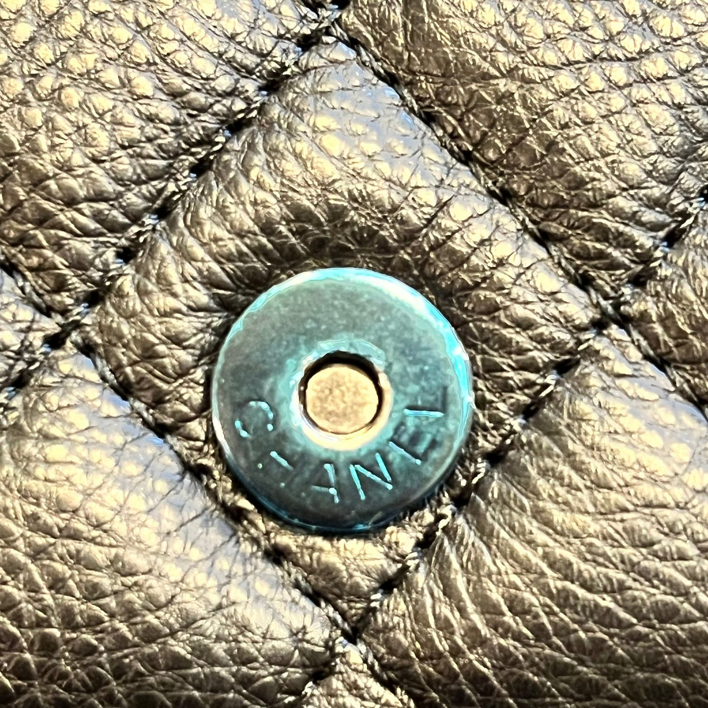 CHANEL CC Waiter Caviar Crossbody Bag